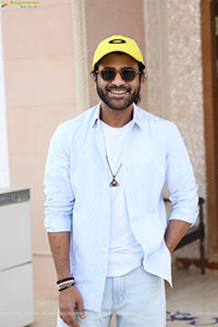 Sharwanand at Nari Nari Naduma Murari Interview, HD Gallery