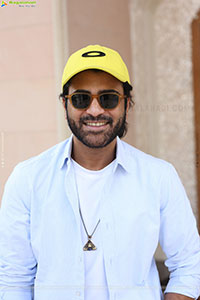 Sharwanand at Nari Nari Naduma Murari Interview, HD Gallery