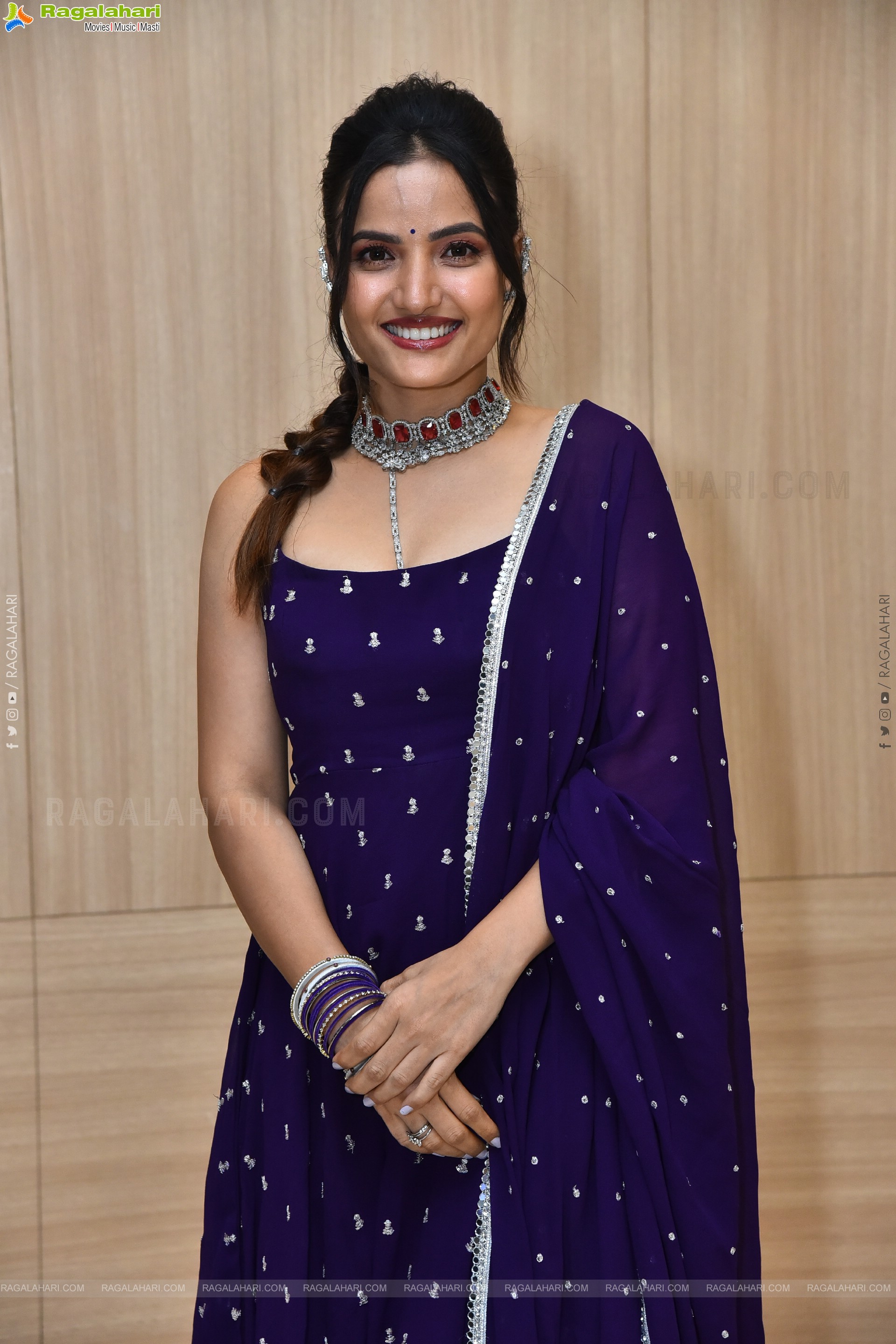 Siri Hanumanthu Latest Glam Stills, HD Gallery