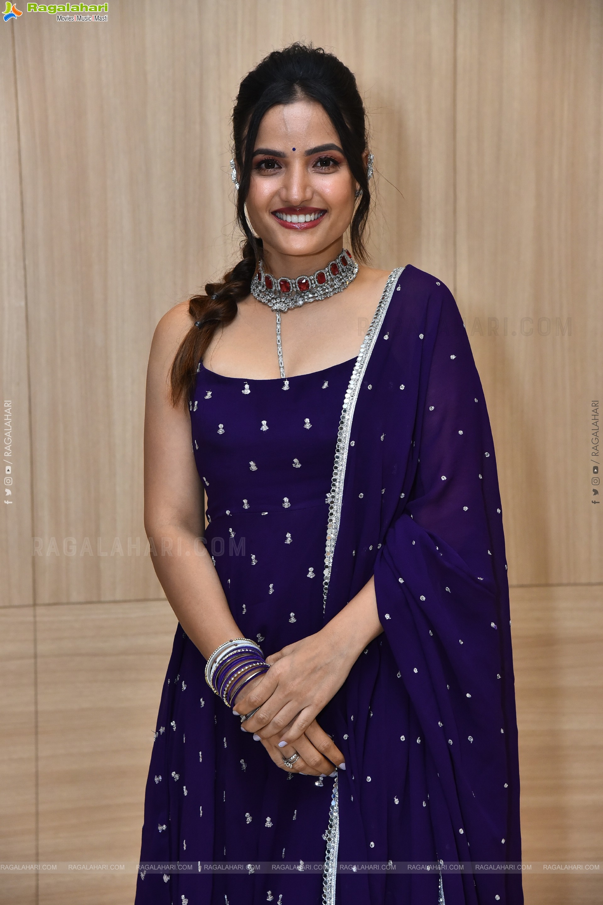 Siri Hanumanthu Latest Glam Stills, HD Gallery