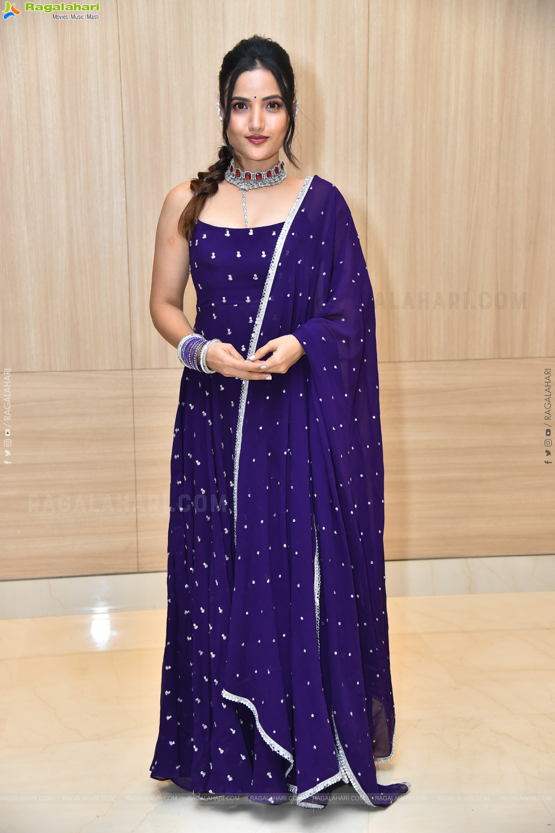 Siri Hanumanthu Latest Glam Stills, HD Gallery