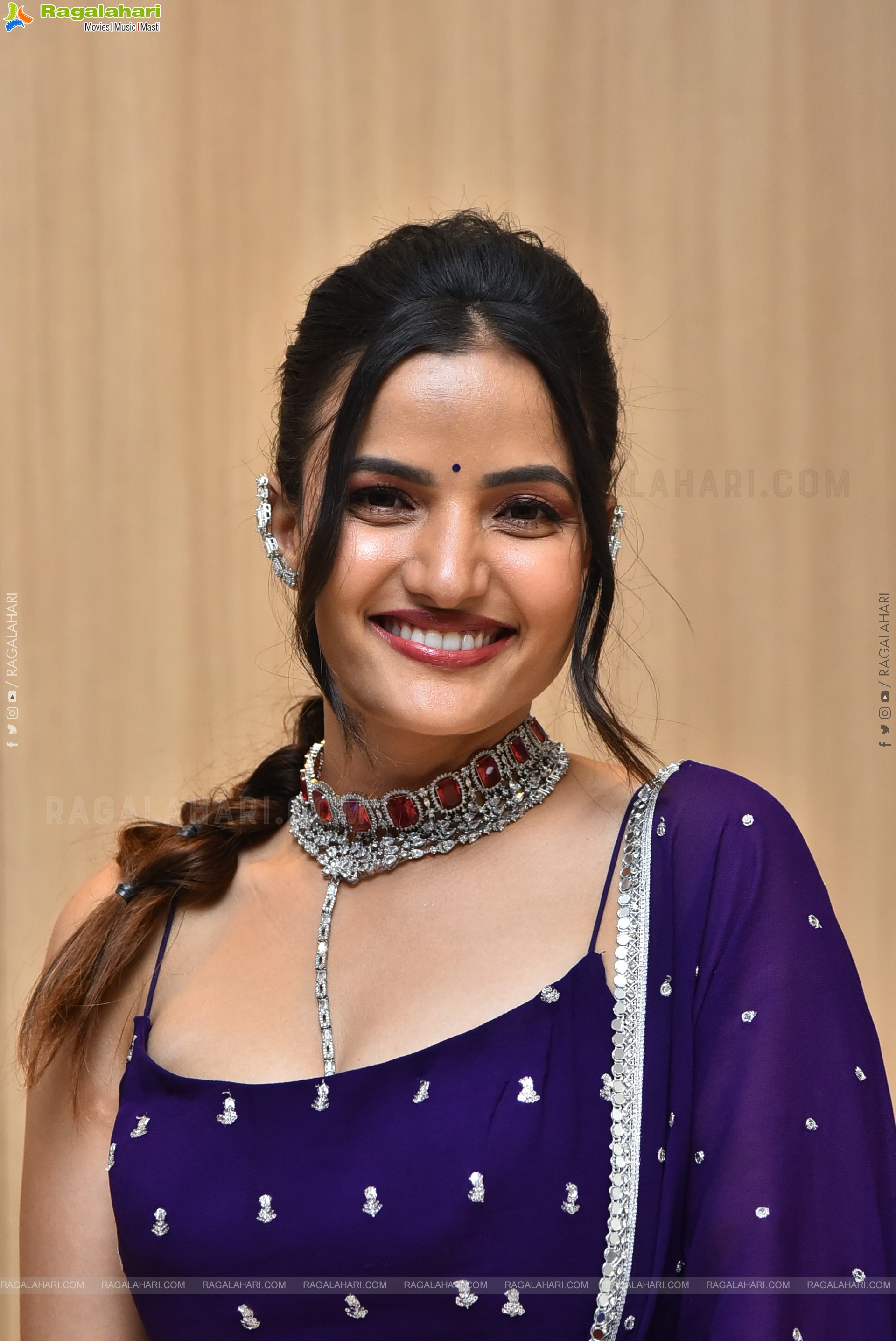 Siri Hanumanthu Latest Glam Stills, HD Gallery