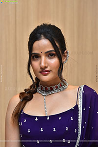 Siri Hanumanthu Latest Glam Stills, HD Gallery