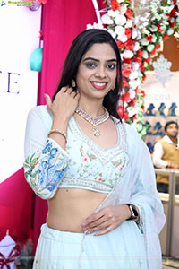 Swetha Kanduri stills in White Designer Dress, HD Gallery