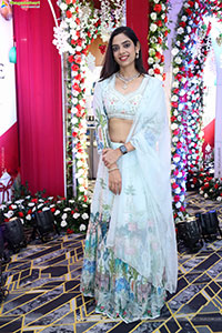 Swetha Kanduri stills in White Designer Dress, HD Gallery