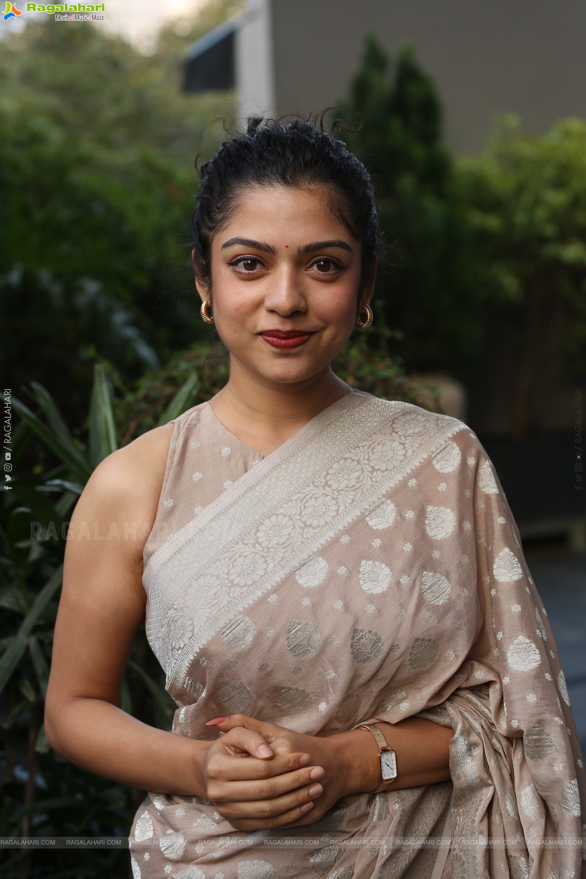 Varsha Bollamma Beautiful stills in Saree, HD Gallery