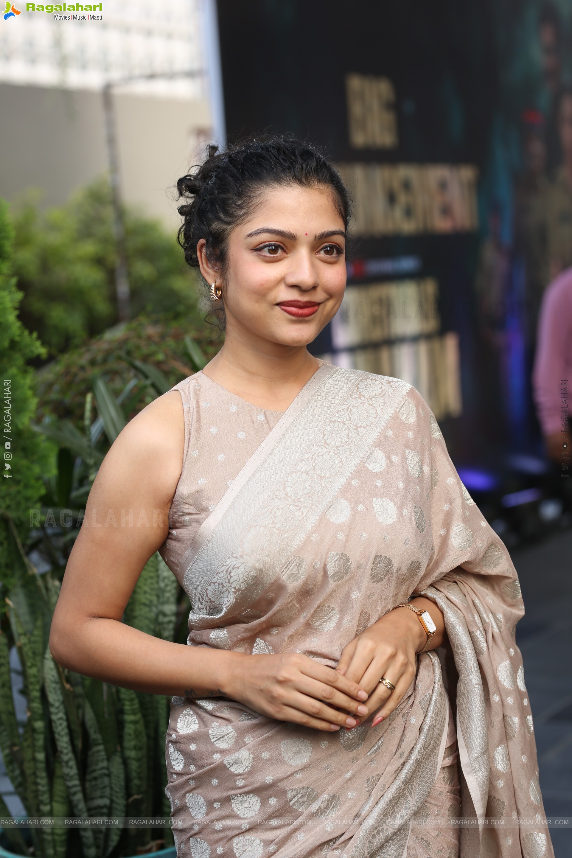 Varsha Bollamma Beautiful stills in Saree, HD Gallery