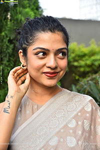 Varsha Bollamma Beautiful stills in Saree, HD Gallery