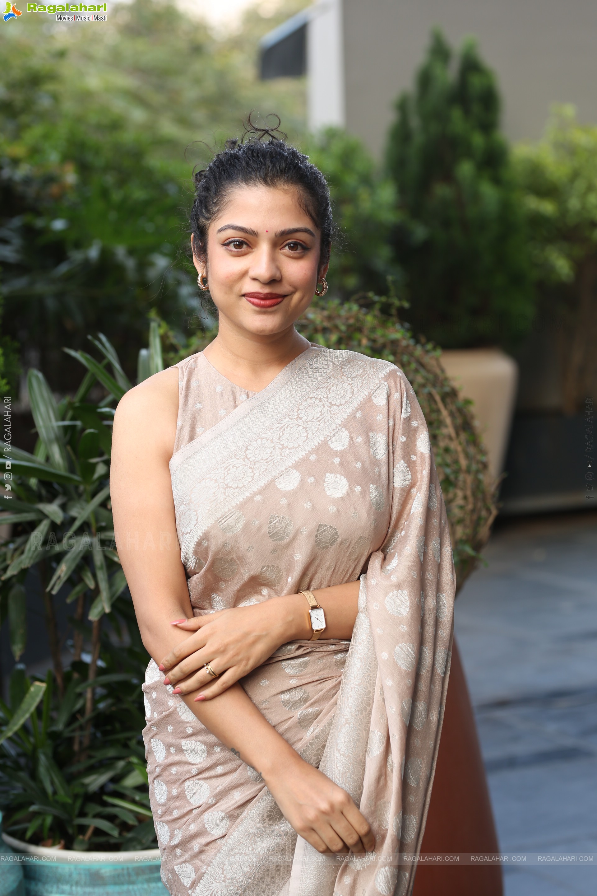 Varsha Bollamma Beautiful stills in Saree, HD Gallery