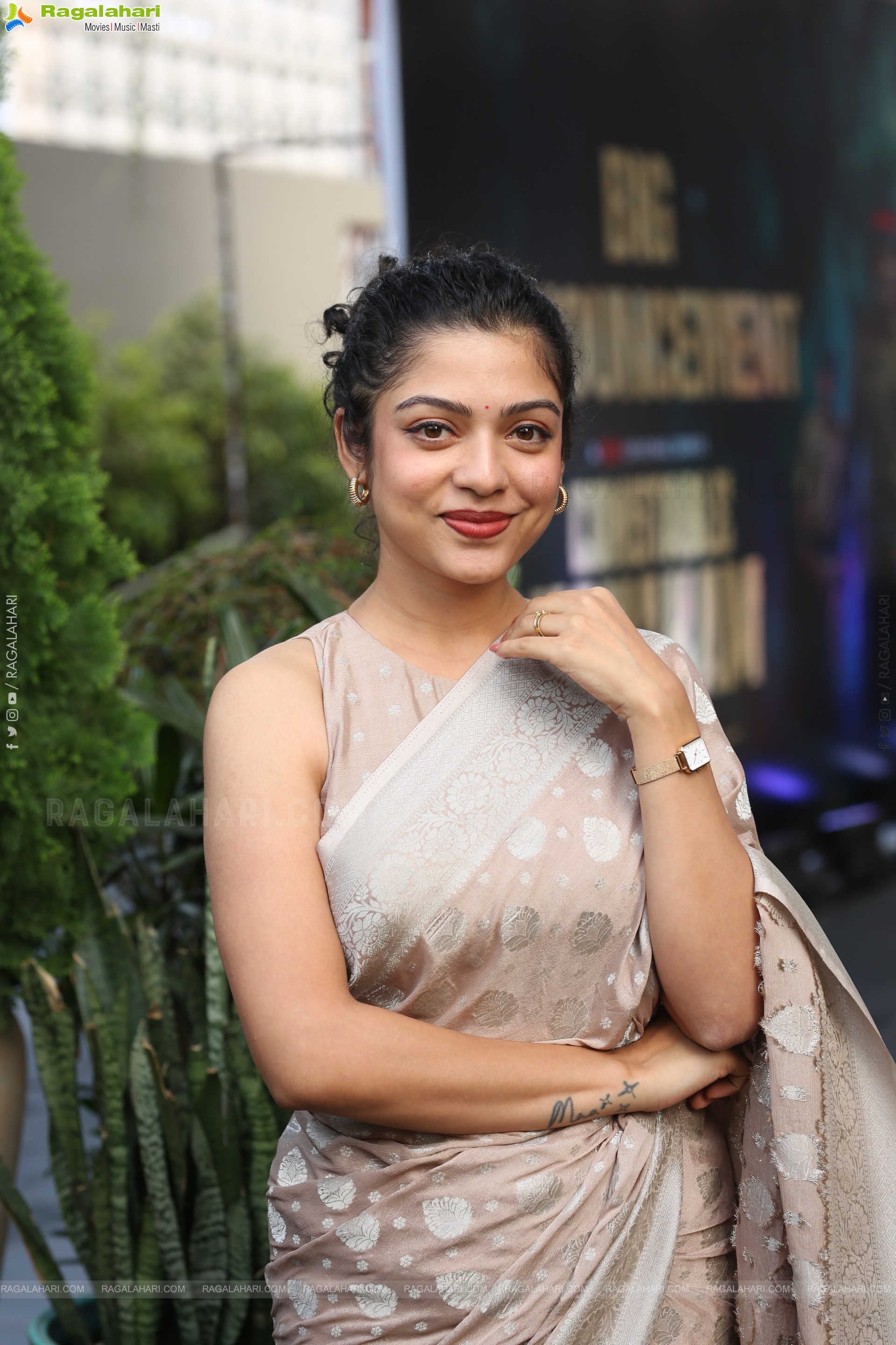 Varsha Bollamma Beautiful stills in Saree, HD Gallery