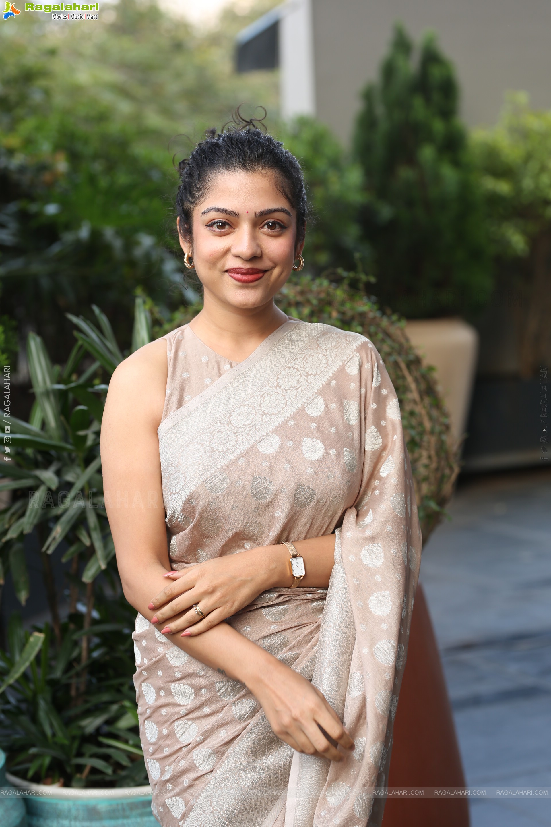 Varsha Bollamma Beautiful stills in Saree, HD Gallery