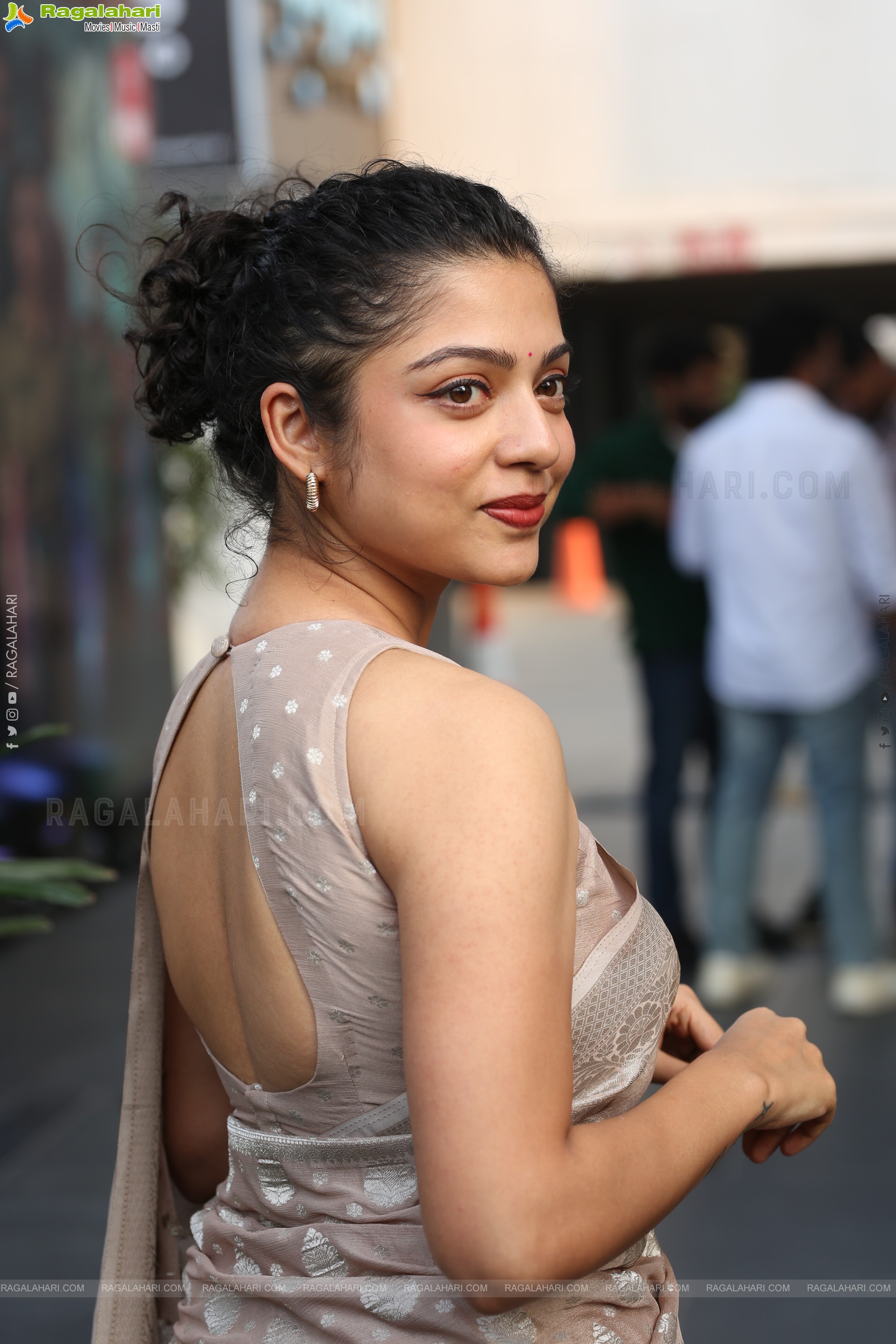 Varsha Bollamma Beautiful stills in Saree, HD Gallery