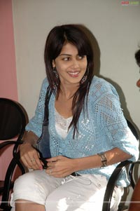 Genelia Photo Gallery