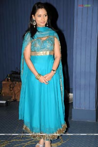 Pooja at Nenu Devudni Press Meet