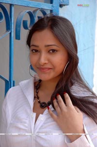 Swetha Basu Prasad Photo Gallery