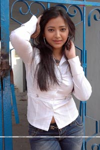 Swetha Basu Prasad Photo Gallery