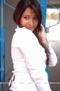 Swetha Basu Prasad Photo Gallery