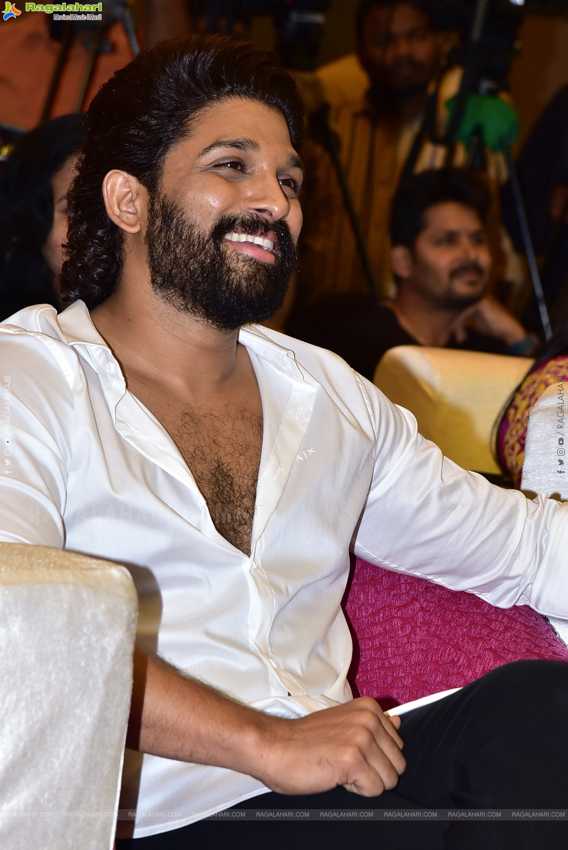 Allu Arjun at Baby Blockbuster Meet, HD Gallery