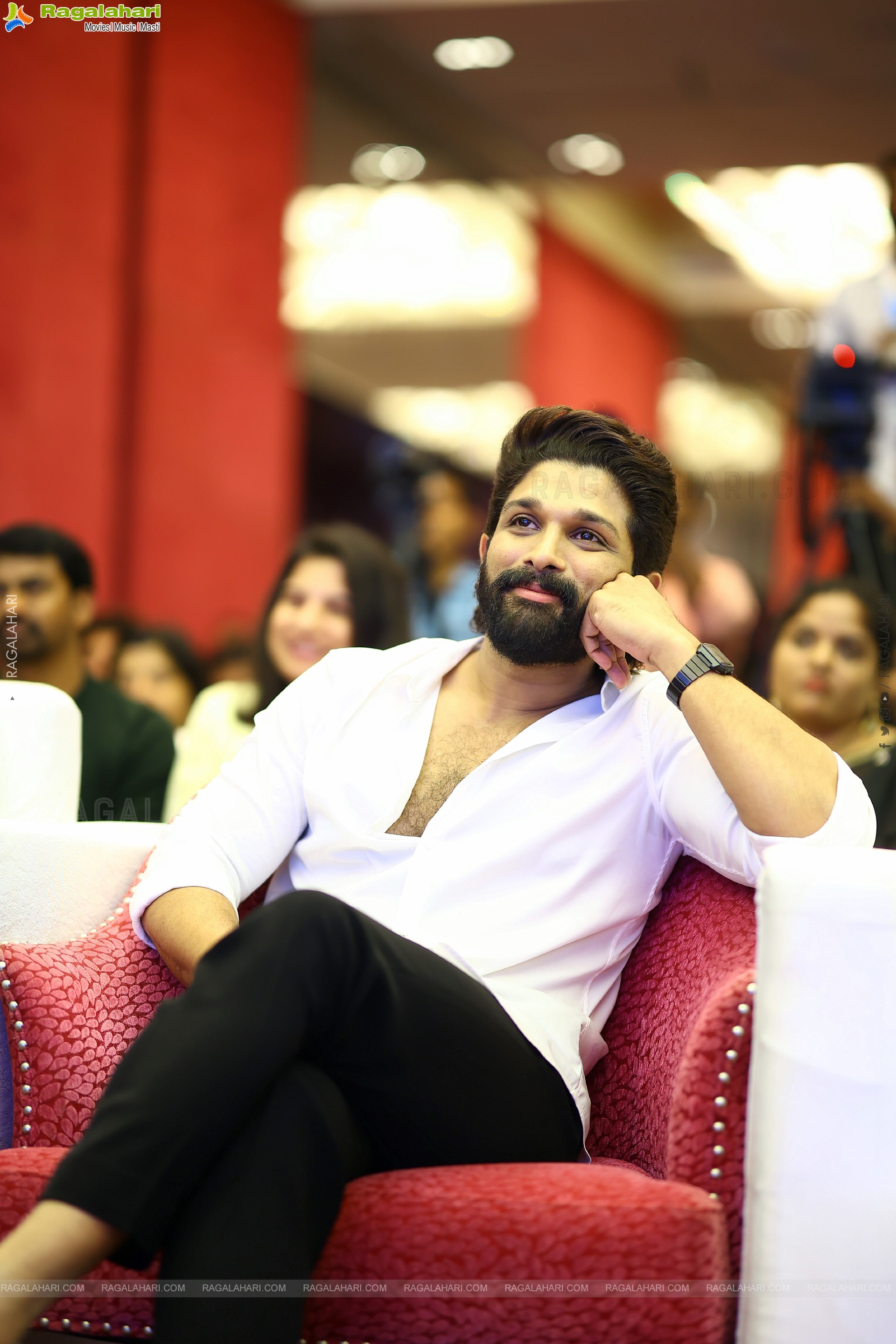 Allu Arjun at Baby Blockbuster Meet, HD Gallery