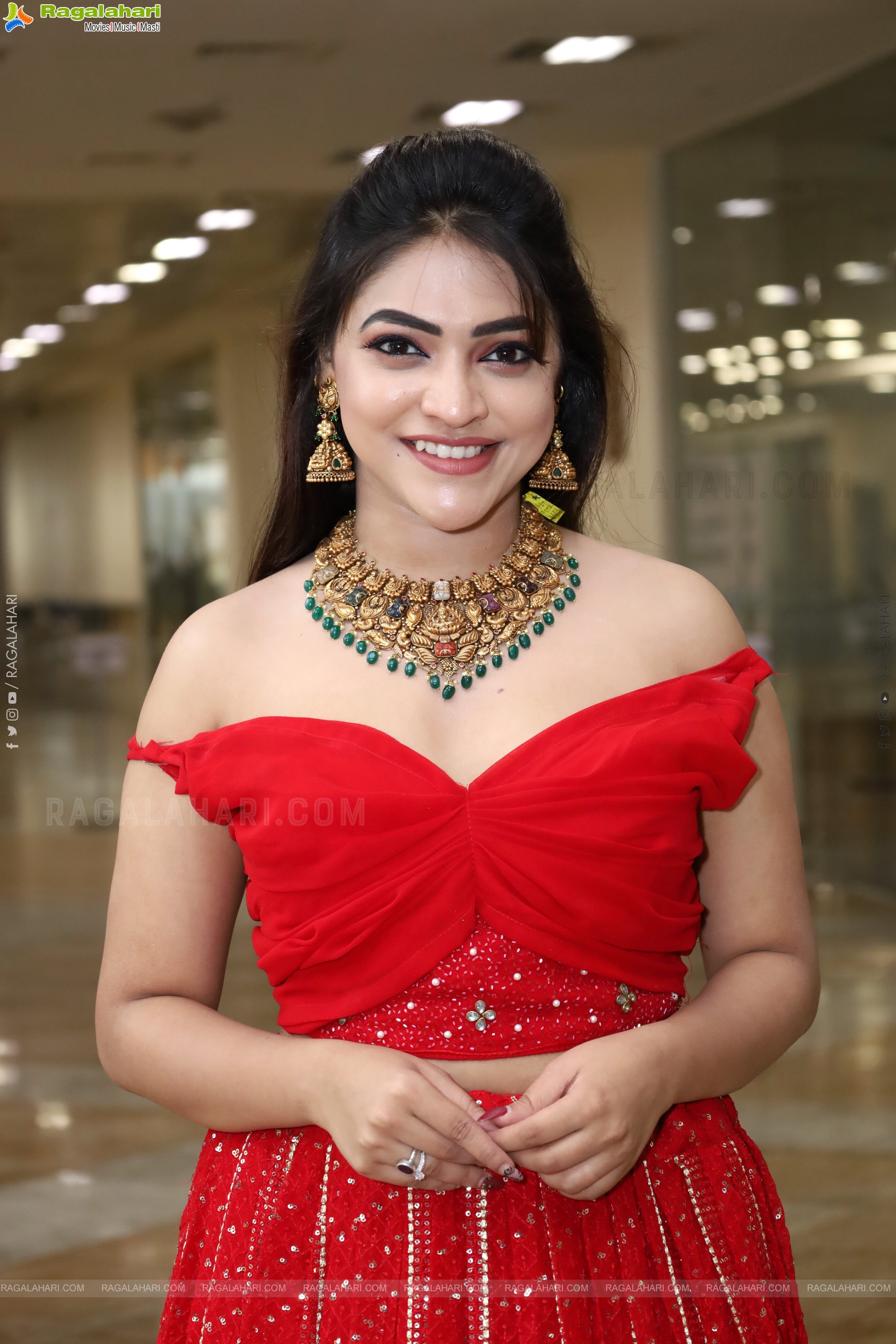 Ishwarya Vullingala at Hi Life Exhibition, HD Gallery