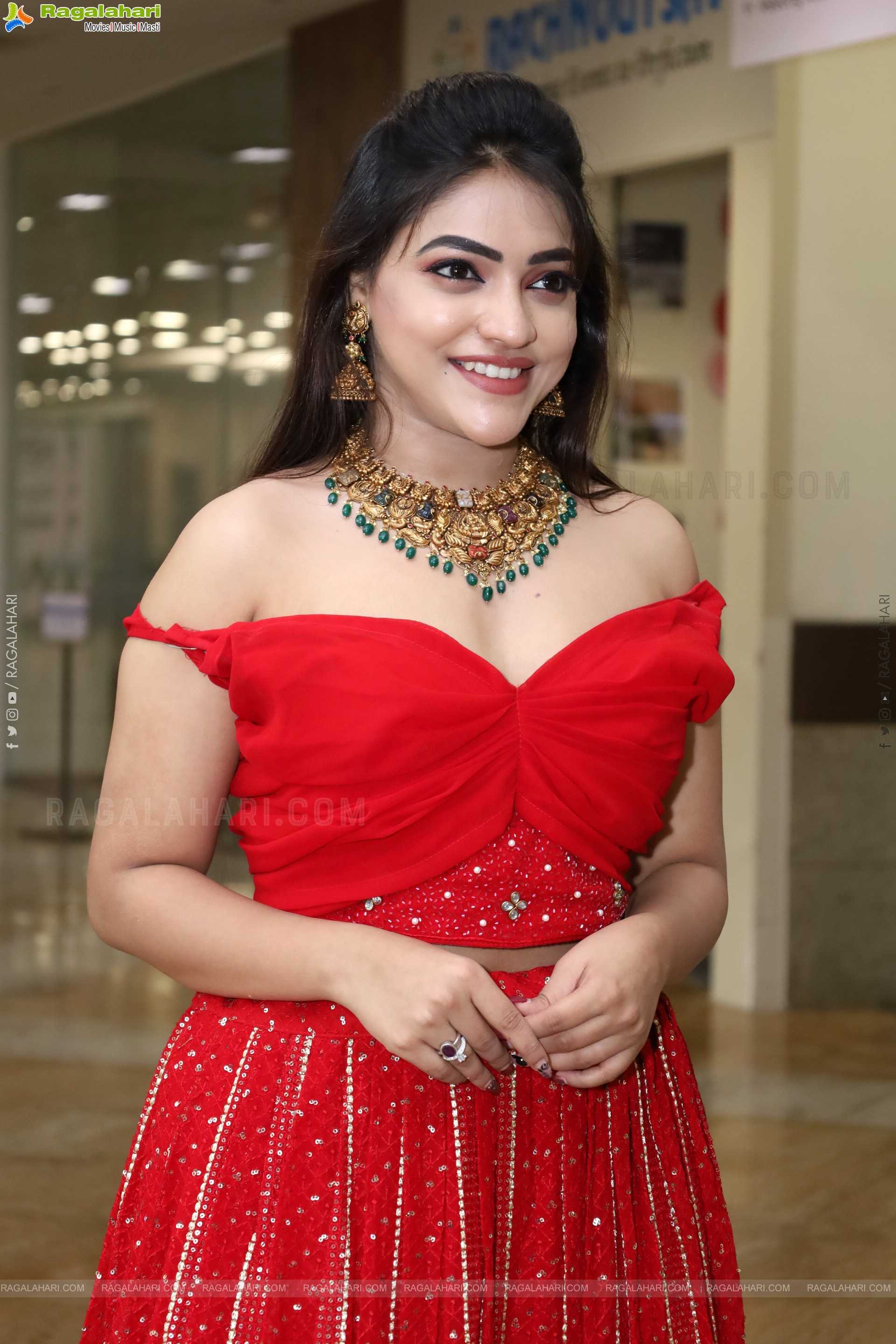 Ishwarya Vullingala at Hi Life Exhibition, HD Gallery