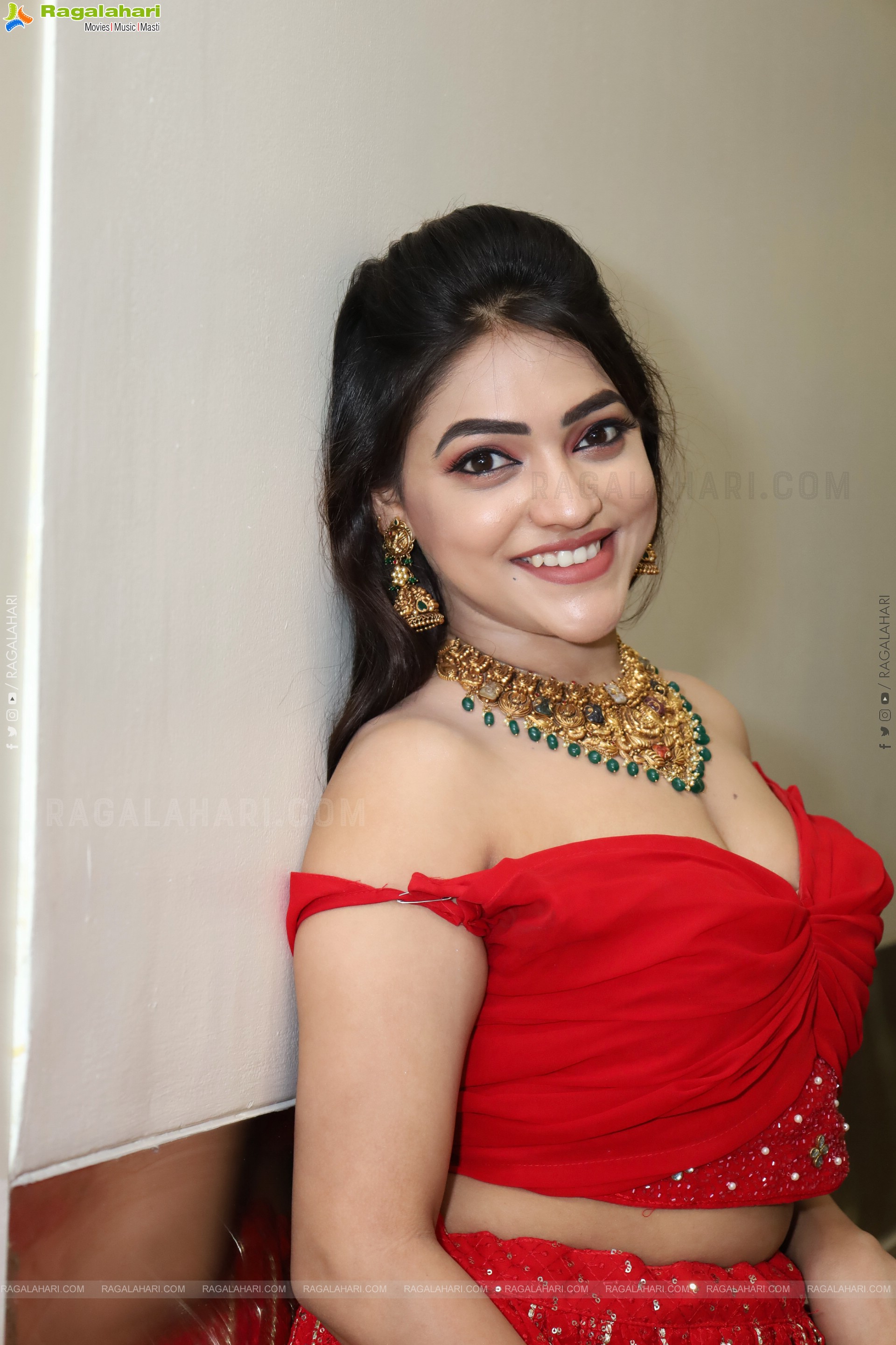 Ishwarya Vullingala at Hi Life Exhibition, HD Gallery