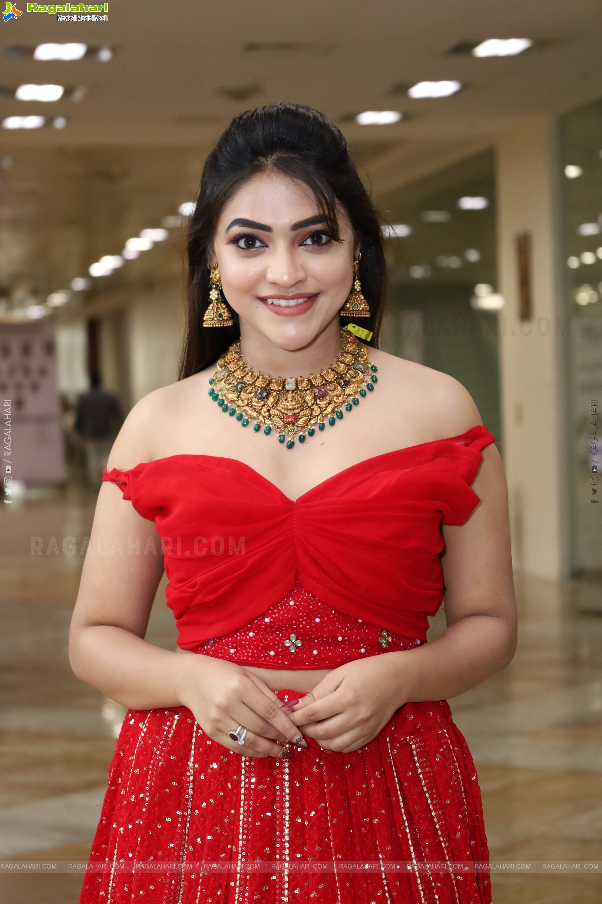 Ishwarya Vullingala at Hi Life Exhibition, HD Gallery