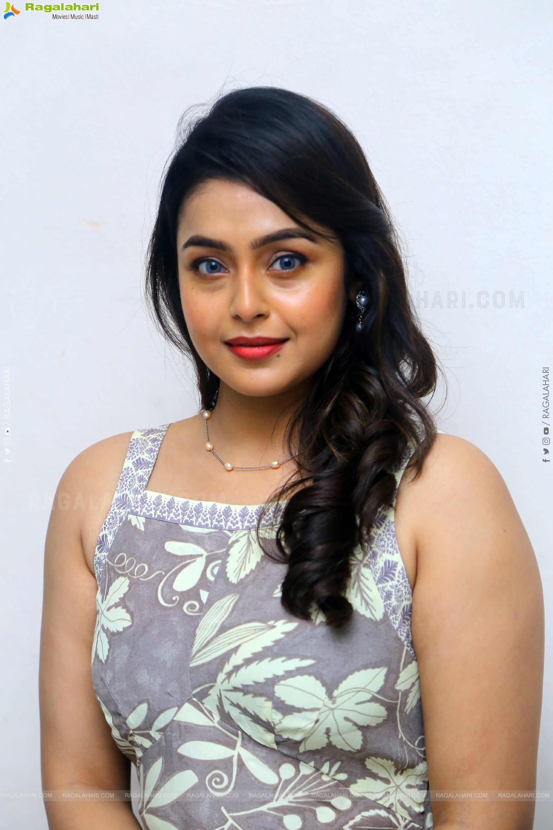 Moksha stills at Neethone Nenu Teaser Launch, HD Gallery