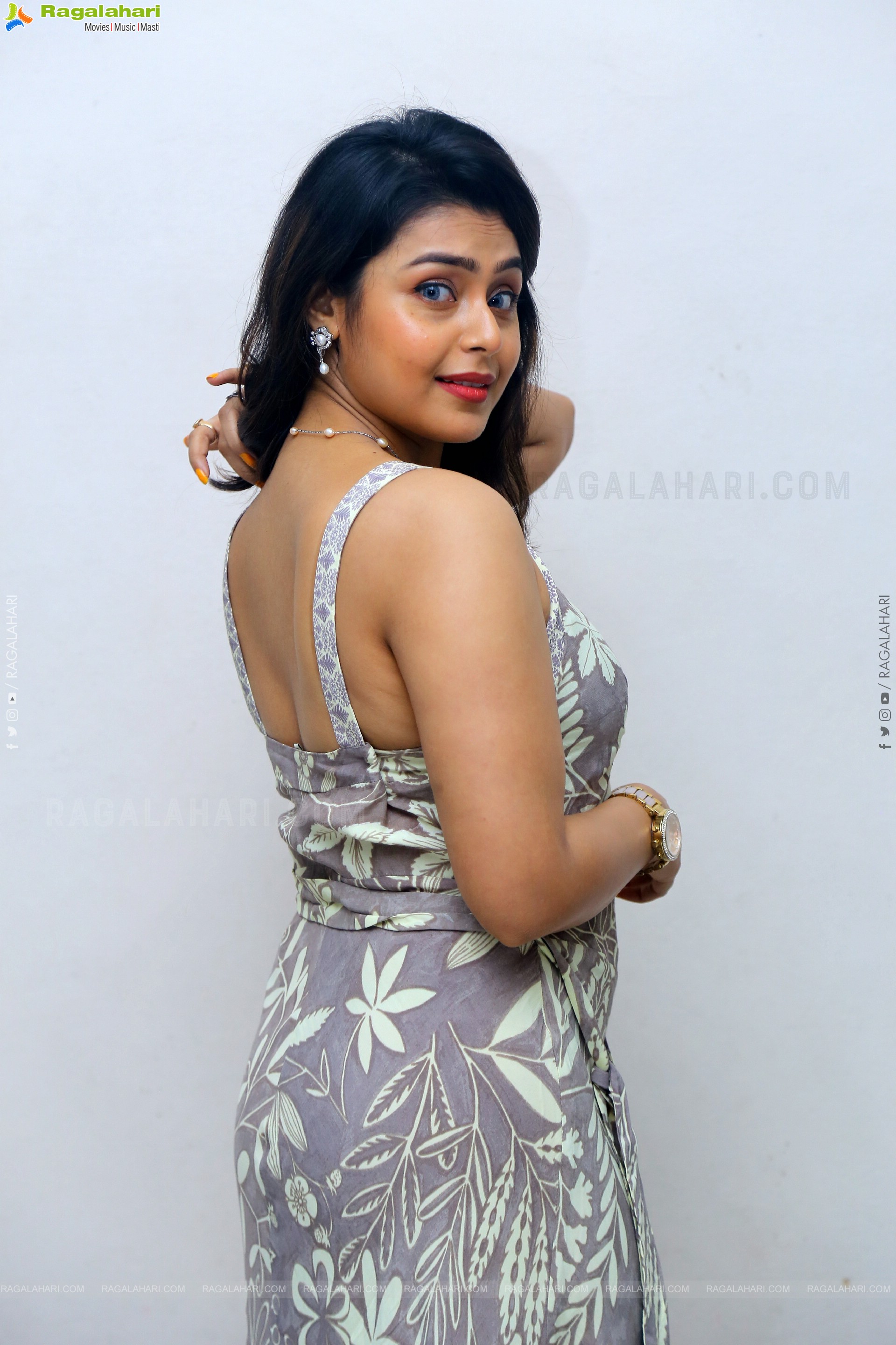 Moksha stills at Neethone Nenu Teaser Launch, HD Gallery