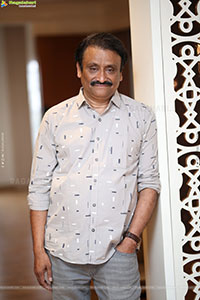 Director Neelakanta at Circle Movie Interview, HD Gallery