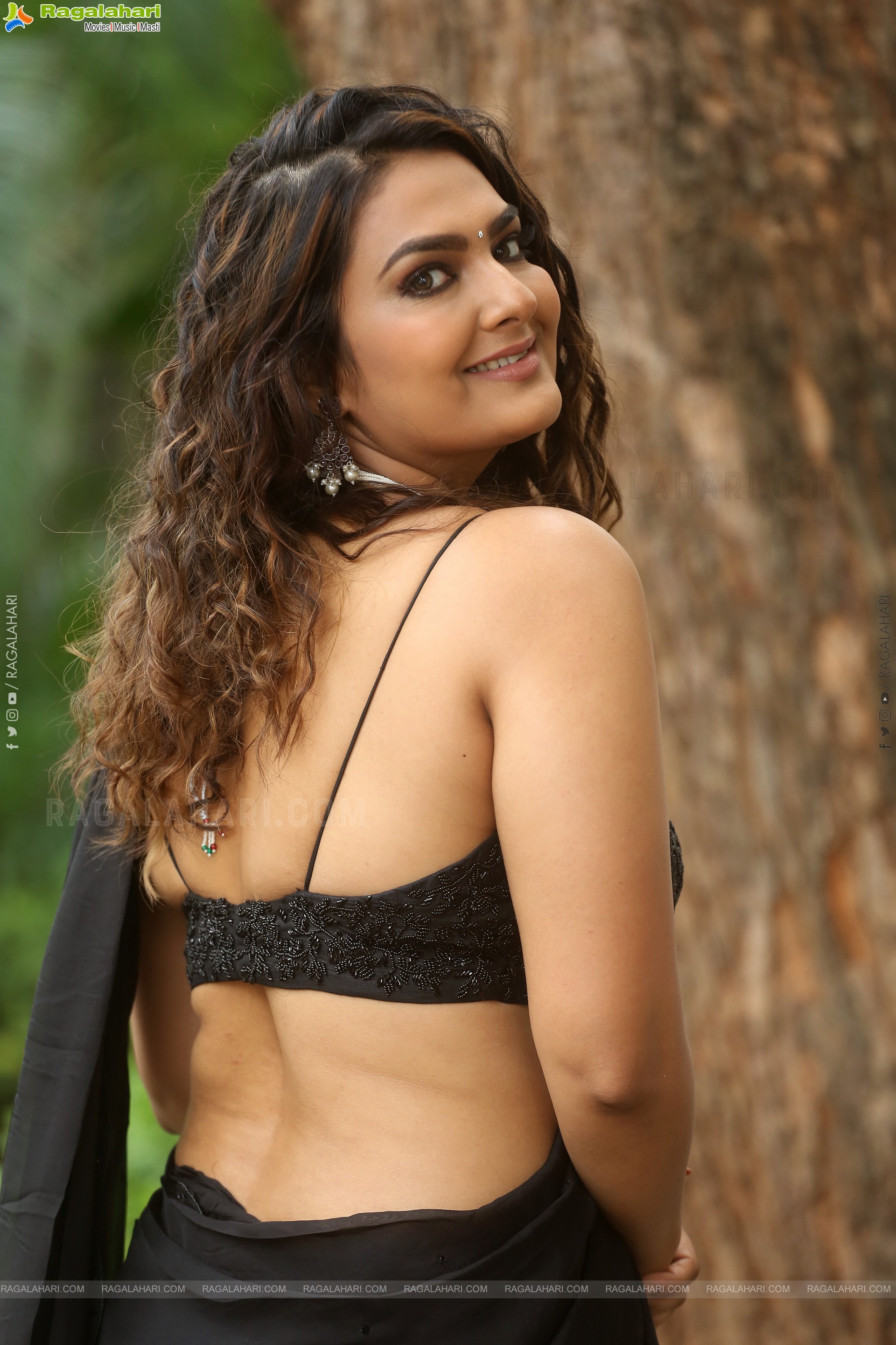 Neha Deshpande at Rajugari Kodipulao Press Meet, HD Gallery