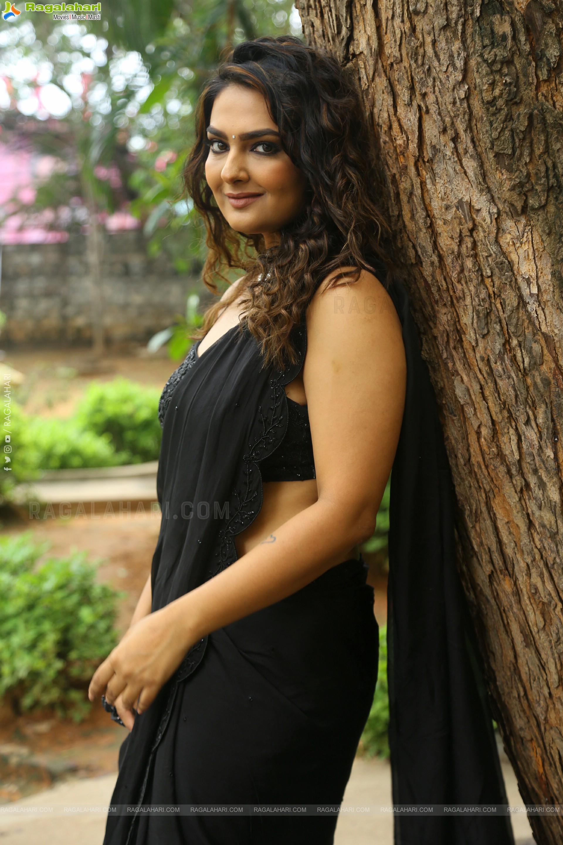 Neha Deshpande at Rajugari Kodipulao Press Meet, HD Gallery