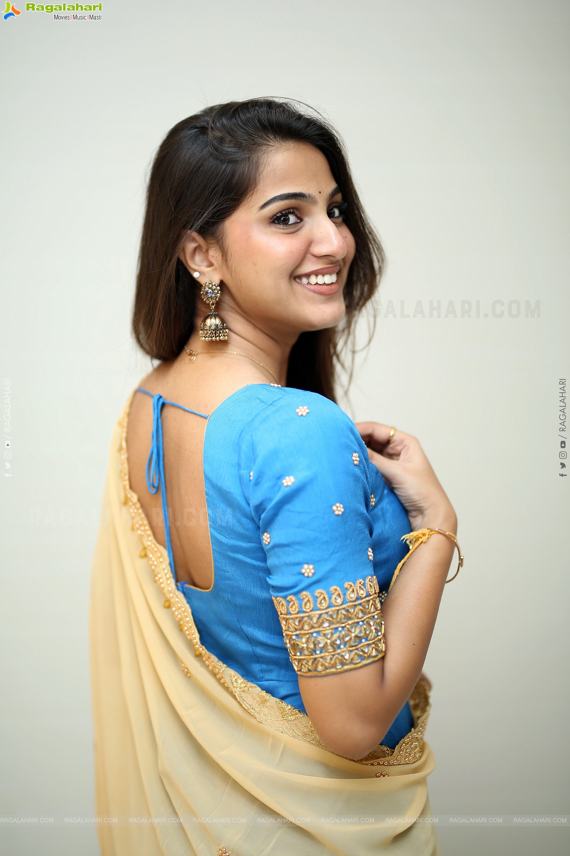 Pranavi Manukonda at Slumdog Husband Interview, HD Gallery