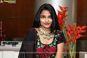 Priya Inturu Latest Photoshoot, HD Gallery