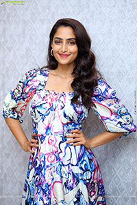 Reba Monica John Latest Stills, HD Gallery