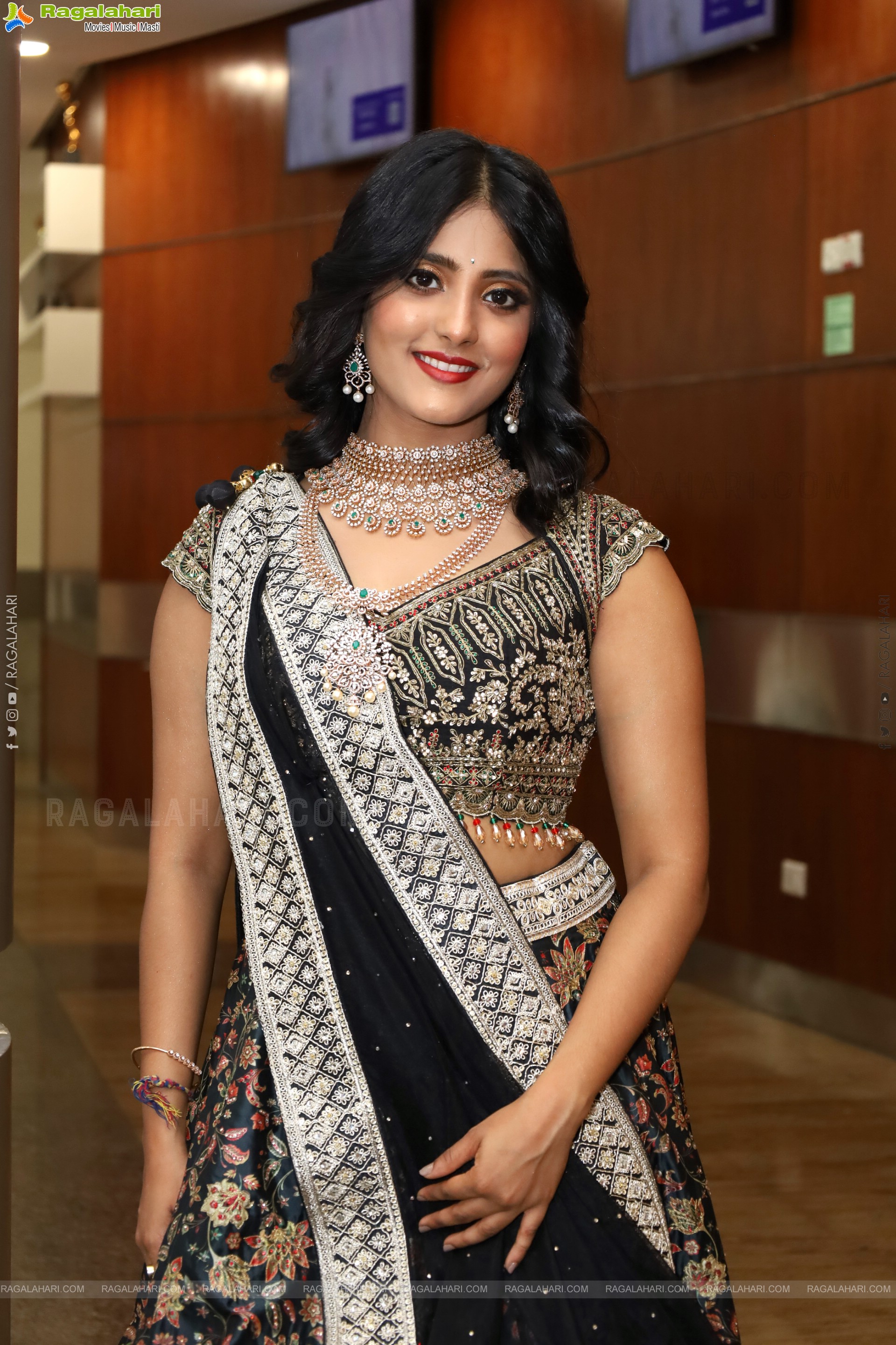 Ulka Gupta at Hi Life Brides Exhibition, HD Gallery