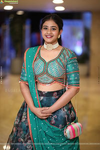 Yashna Chowdary Latest Stills, HD Gallery