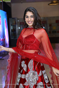 Yukti Thareja at Rangabali Pre Release Event, HD Gallery