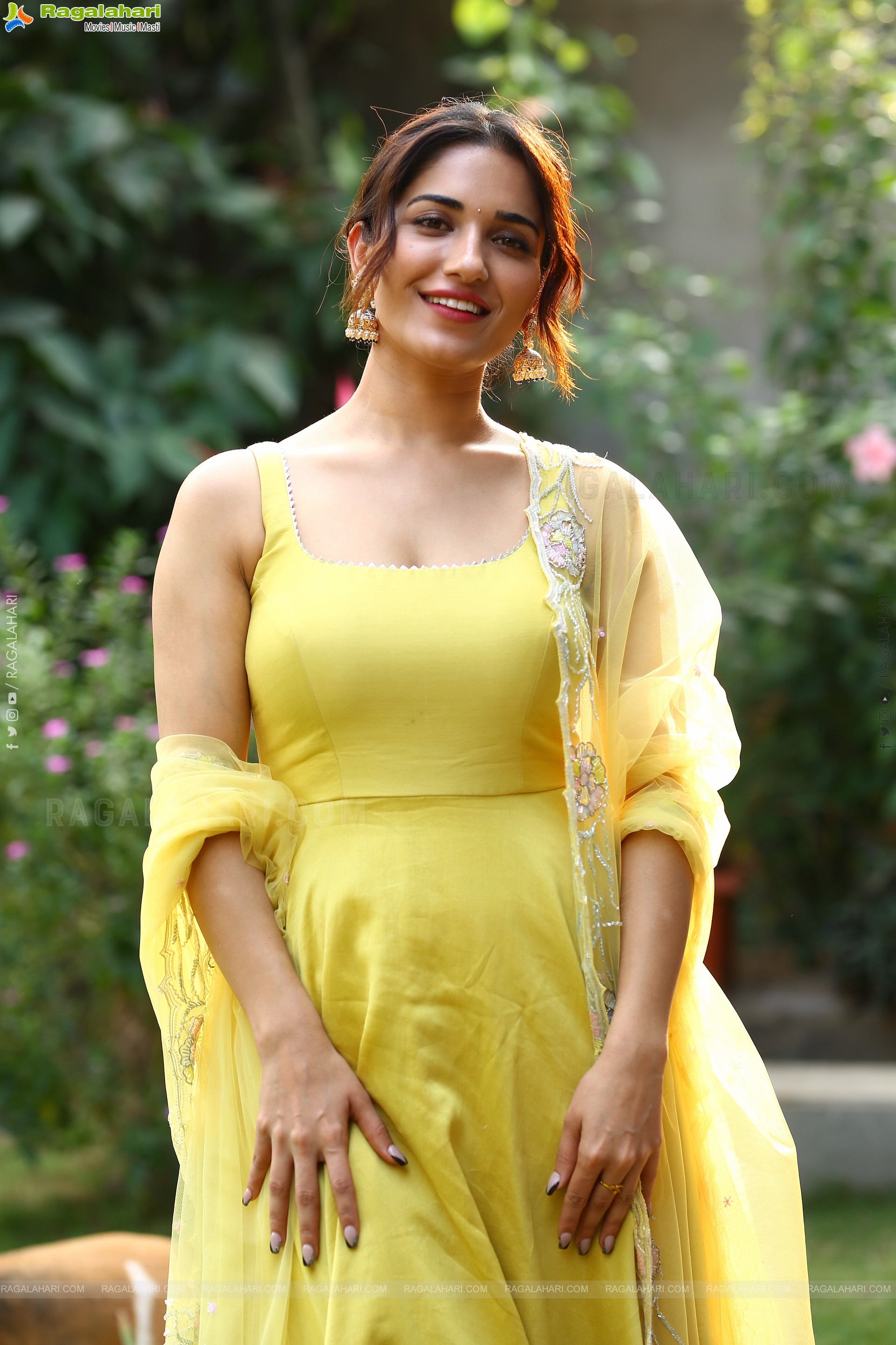 Ruhani Sharma Exclusive Photoshoot, HD Gallery