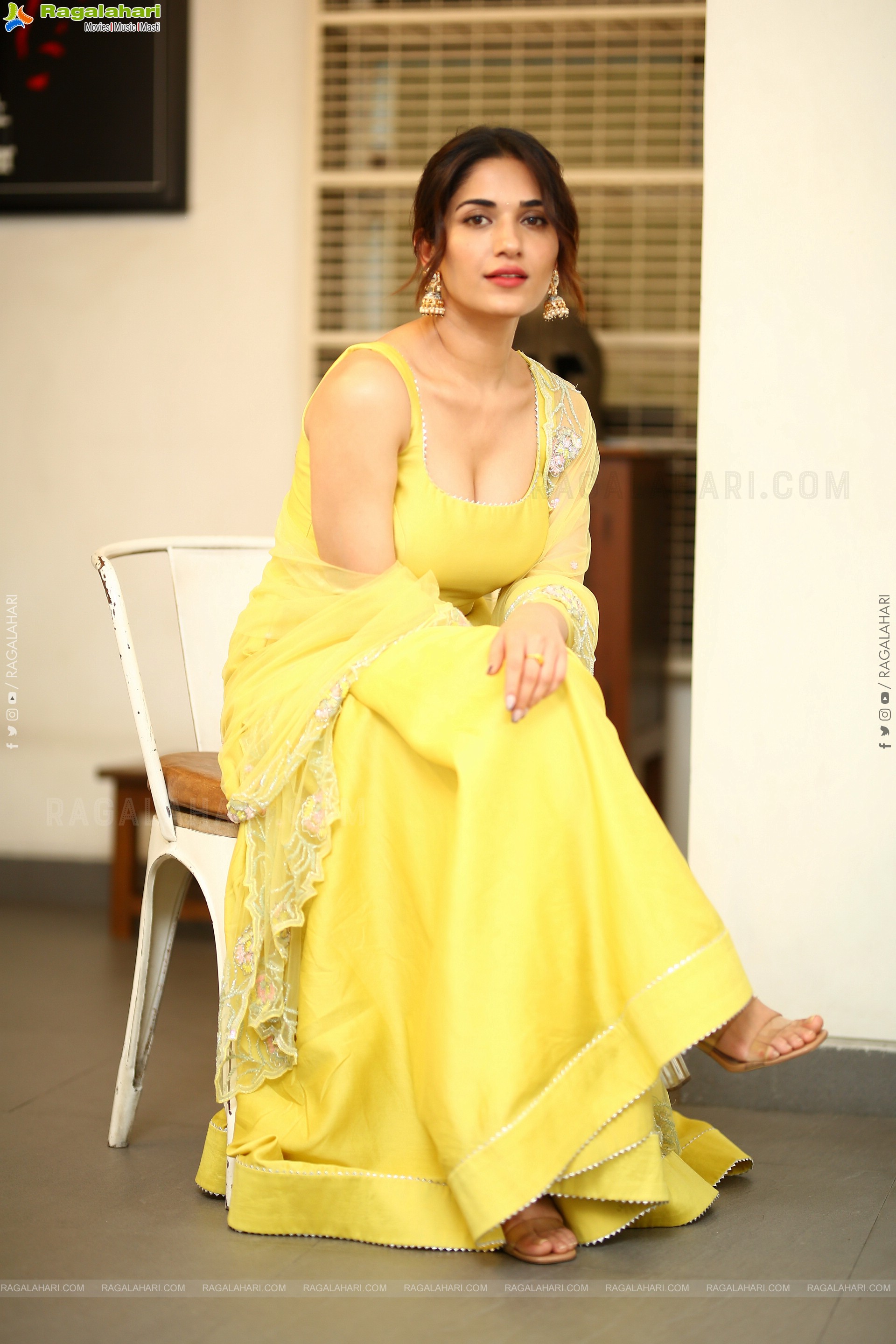 Ruhani Sharma Exclusive Photoshoot, HD Gallery