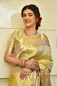 Hassini Sudhir at Purushothamudu Pre-release Event