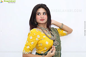 Ishika Roy Latest Stills in Green Saree, HD Photo Gallery.