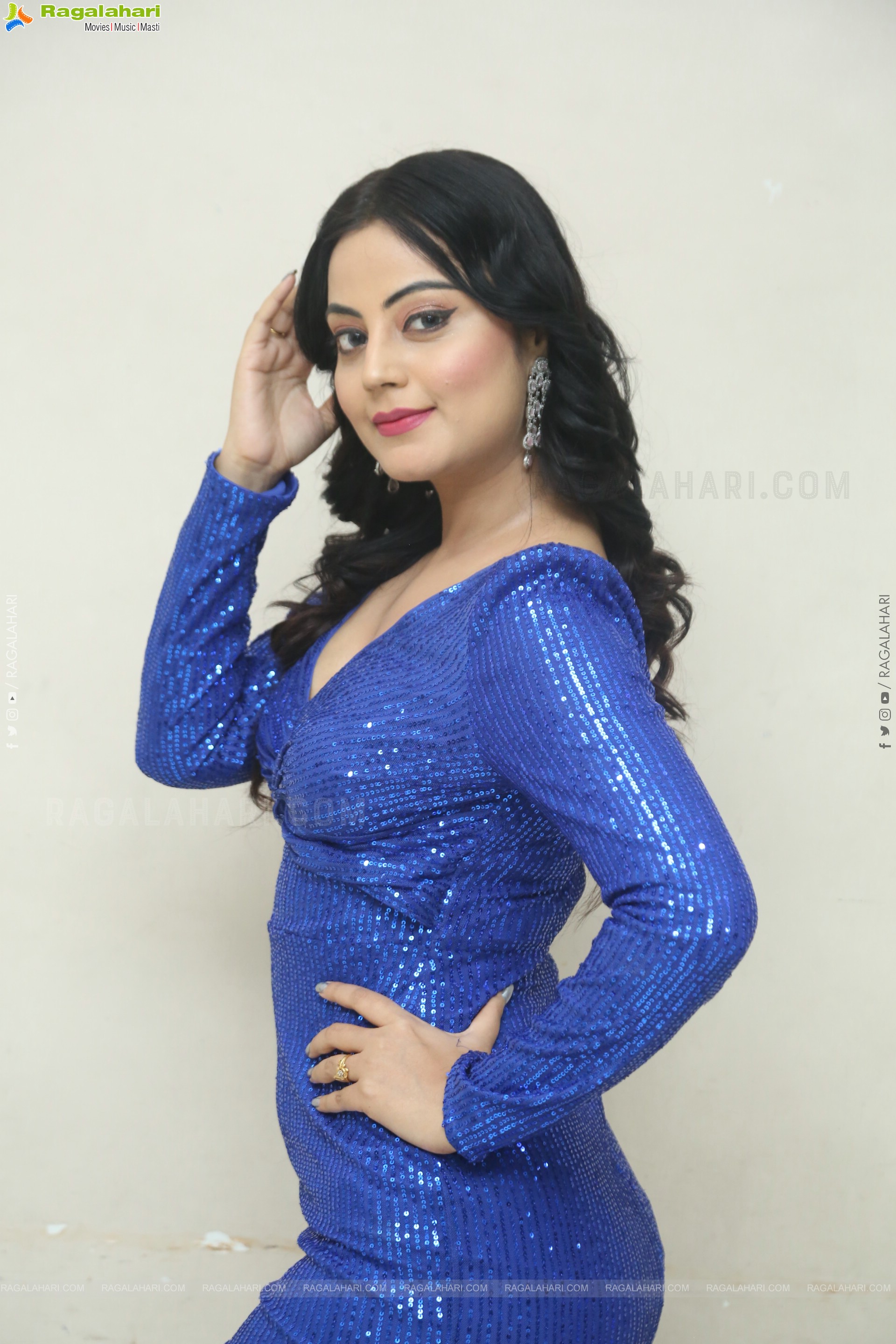 Meenakshi Jaiswal at Jewel Thief Movie Teaser Launch, HD Gallery