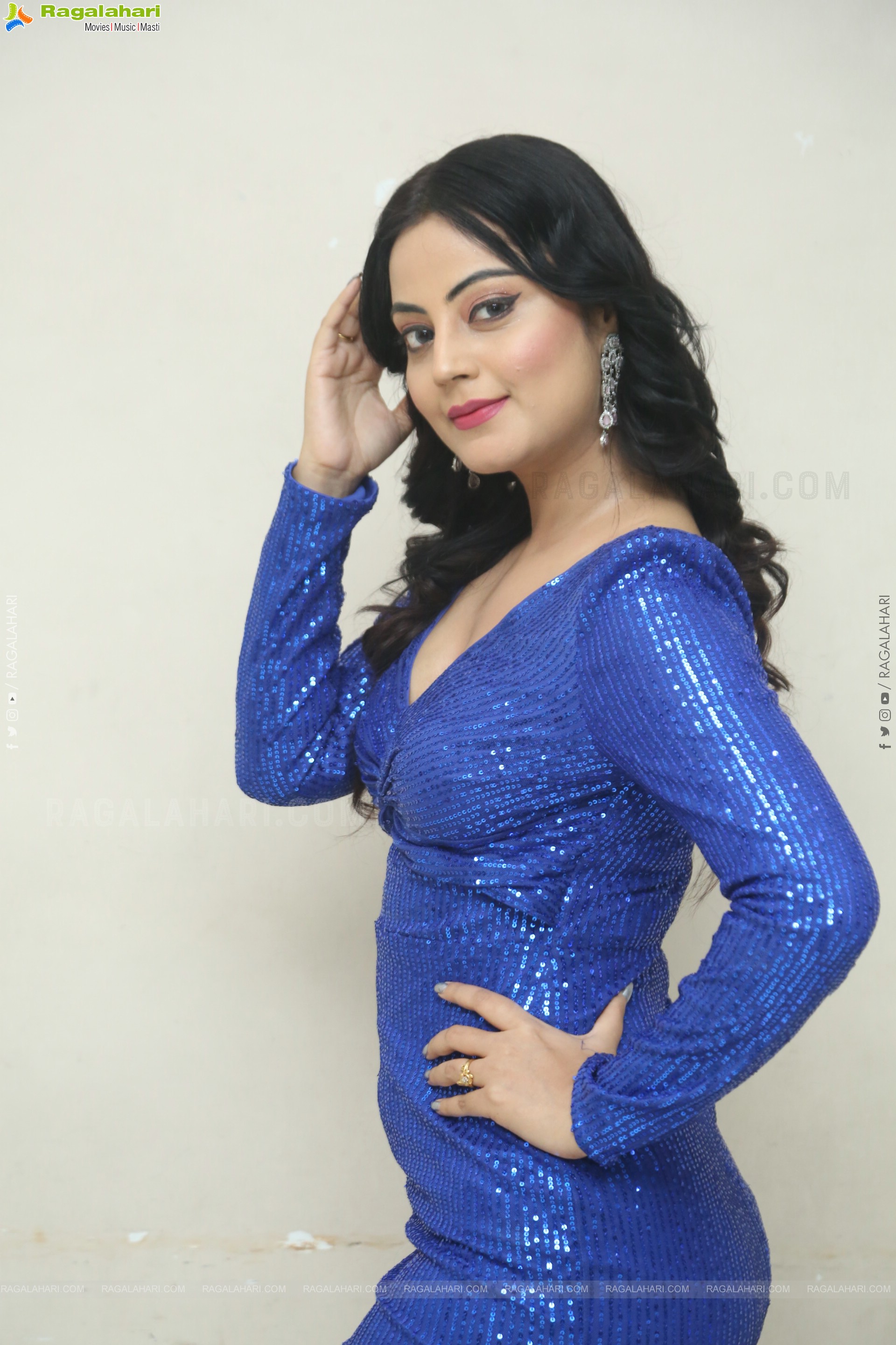 Meenakshi Jaiswal at Jewel Thief Movie Teaser Launch, HD Gallery