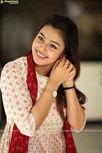 Mokksha at Alanati Ramachandrudu Interview, HD Gallery