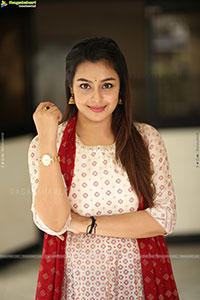 Mokksha at Alanati Ramachandrudu Interview, HD Gallery