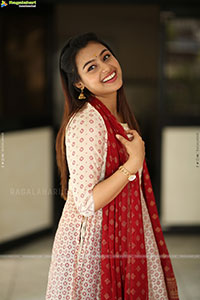 Mokksha at Alanati Ramachandrudu Interview, HD Gallery