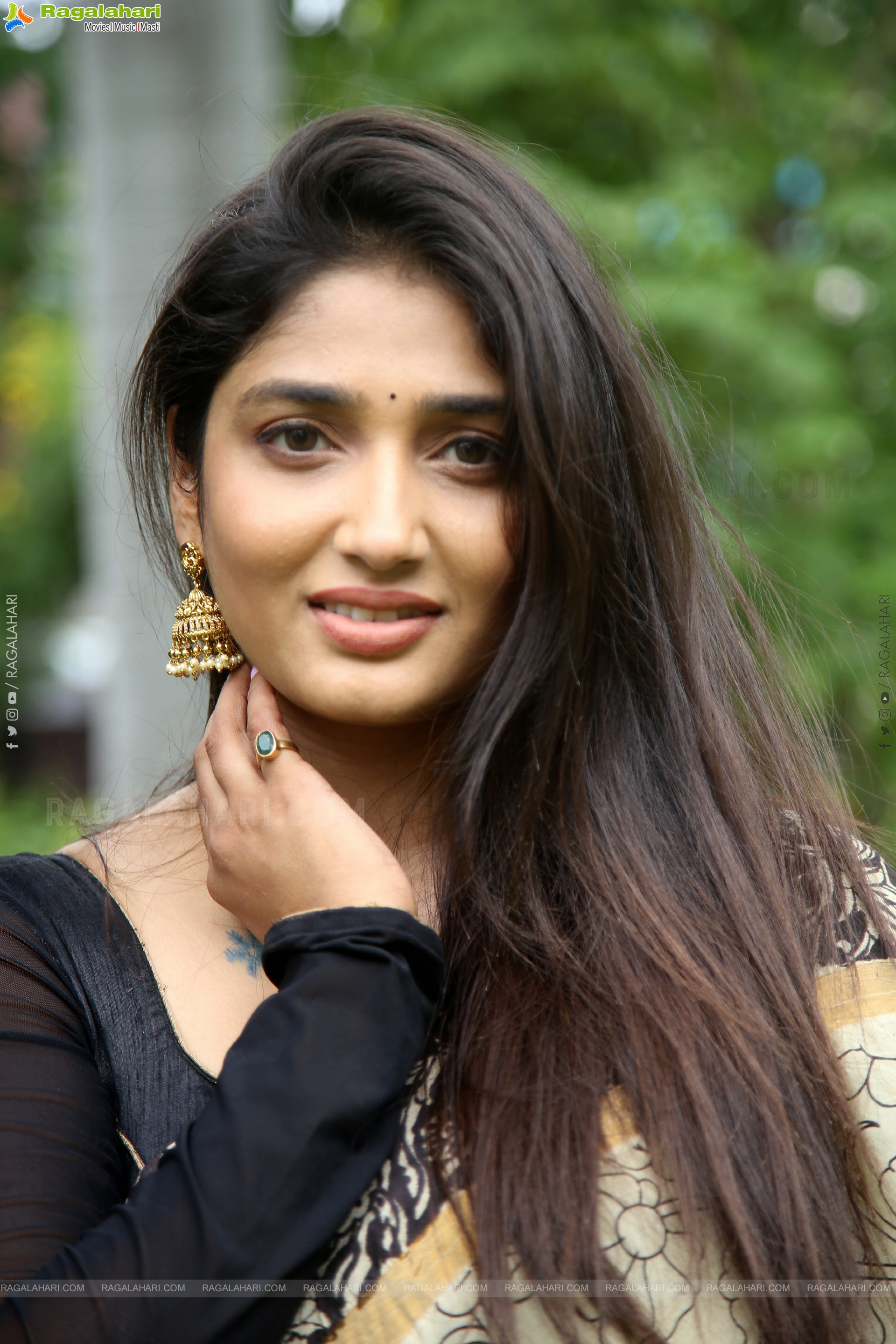 Priya Vadlamani at Veeranjaneyulu Viharayathra Teaser Launch, HD Gallery