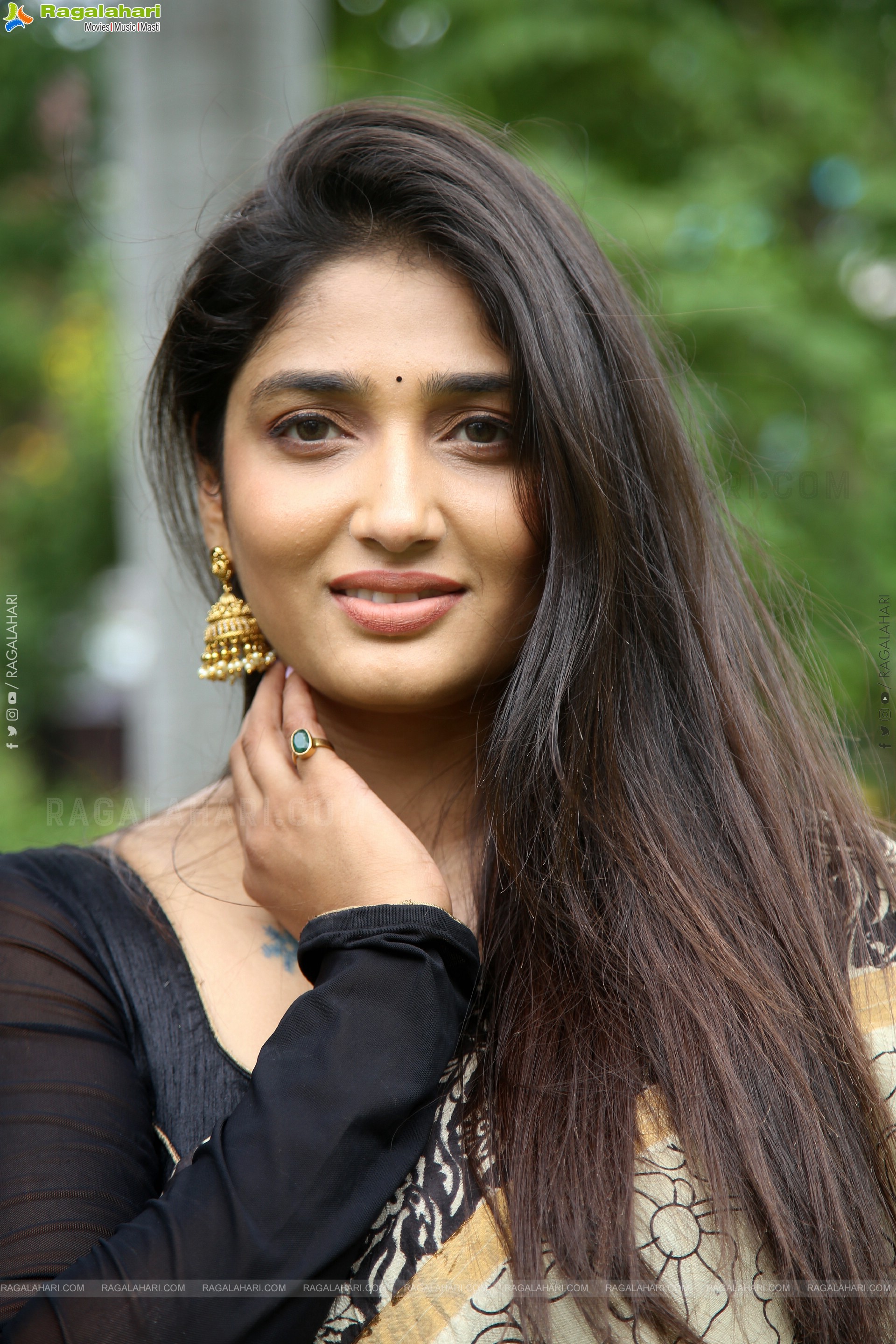 Priya Vadlamani at Veeranjaneyulu Viharayathra Teaser Launch, HD Gallery